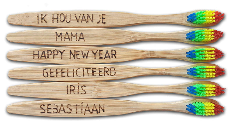 Toothbrushes [NIEUW] Tandenborstel met ingegraveerde tekst naar keuze