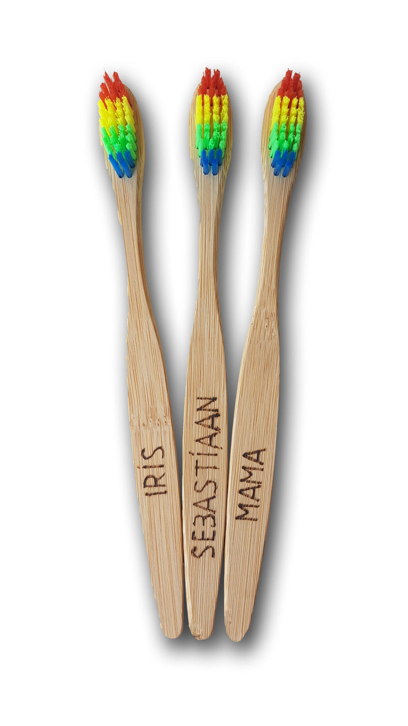 Toothbrushes [NIEUW] Tandenborstel met ingegraveerde tekst naar keuze